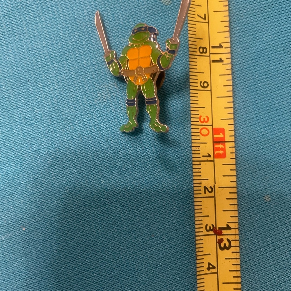 1989 Teenage Mutant Ninja Turtles pin